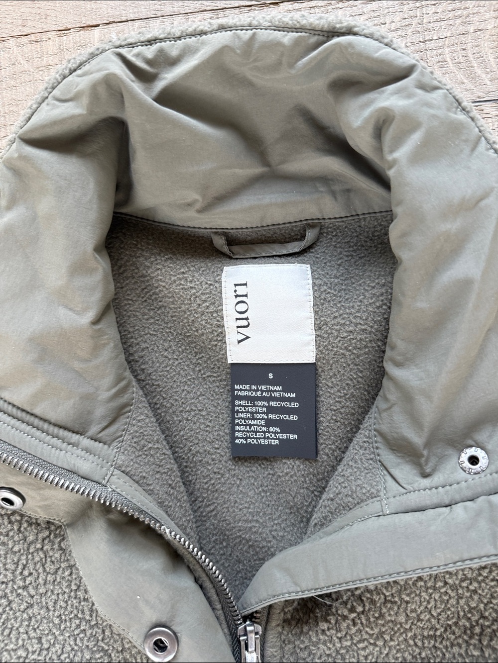 Vuori Women’s Olive Green Mixed-Media Puffer Jacket - Picture 2 of 6